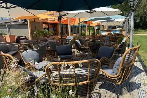 St. Tropez Lounge