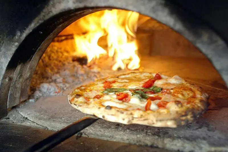 Nico's Pizza