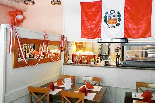 Lola's Restaurant